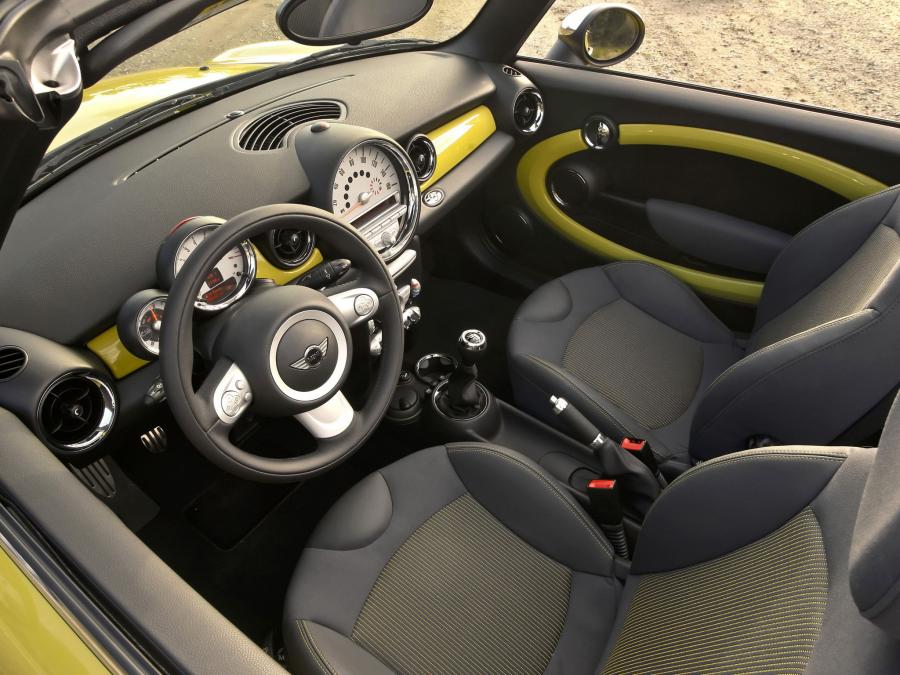  Mini Cooper S Cabrio 2009 года  (US) (фото 19 из 19)